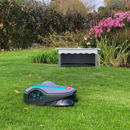 Robot lawnmower garage in wood