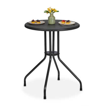 Round garden table in rattan look