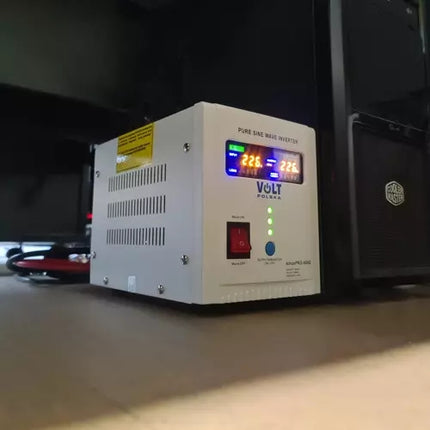 SINUS PRO 800 E 12/230 W emergency power supply