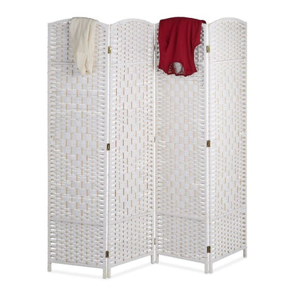 Screen wall with 4 panels