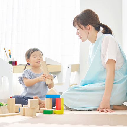 Sitzecke für Kinder mit Stuhl