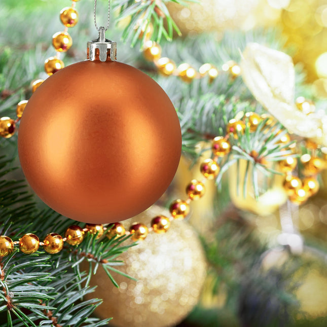 Set mit 100 glänzenden Christbaumkugeln