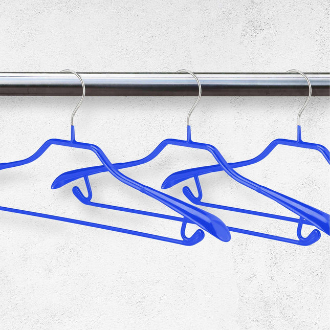 Set of 10 suit hangers