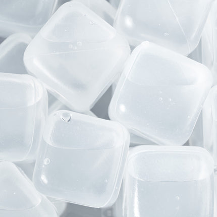 Set mit 50 wiederverwendbaren Eiswürfeln