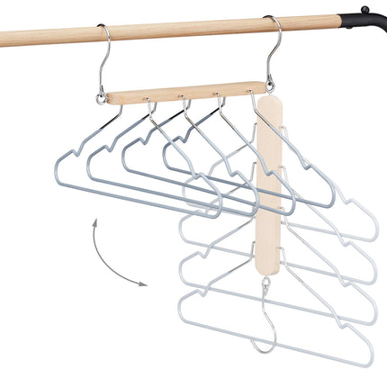 Plusieurs cintres, lot de 3