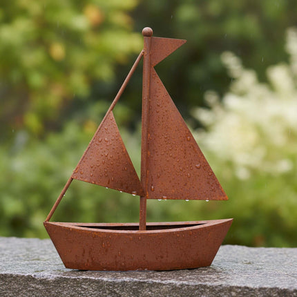 Ship-Shaped Metal Planter – Rustic Rust Patina