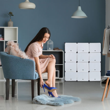 Schuhschrank mit 24 Fächern