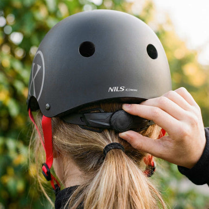 Skatehelm, verstellbarer Drehverschluss, 11 Belüftungsöffnungen, L 58-61 cm, Schwarz