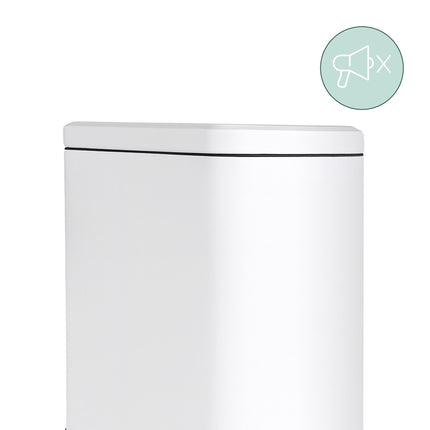 Schmaler Treteimer, 10L – Soft-Close, freihändig