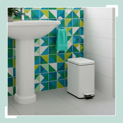 Schmaler Treteimer, 10L – Soft-Close, freihändig