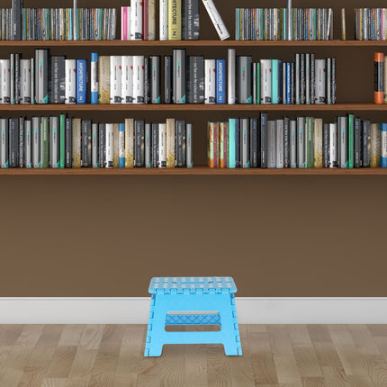 Petit tabouret pliant bleu