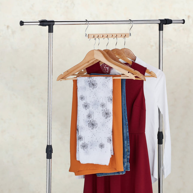 Space-saving wooden hanger set of 5