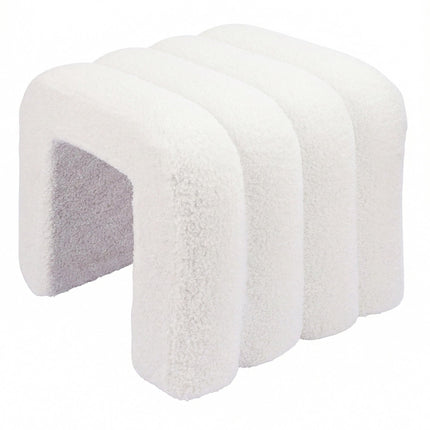Quadratischer Plüsch-Fußhocker – Teddy-Stoff, gepolsterte Sitzfläche