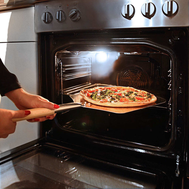 Quadratische Pizzaschaufel