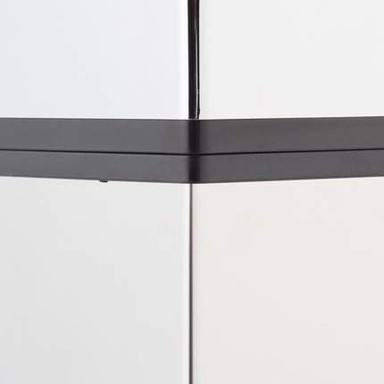 Edelstahl-Mülleimer mit Sensor