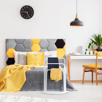 Porte-serviettes sur pied blanc