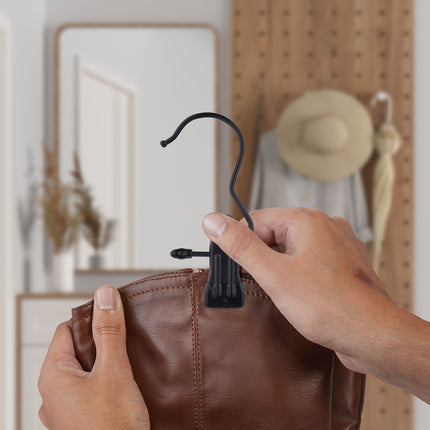 Swivel clamps for boots in a pack of 25