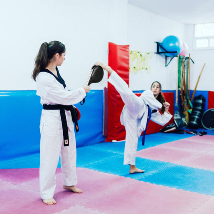 Taekwondo hand claw set of 2