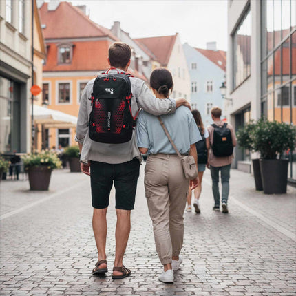 Reiserucksack 35L, Rot – Belüftet, Regenhülle