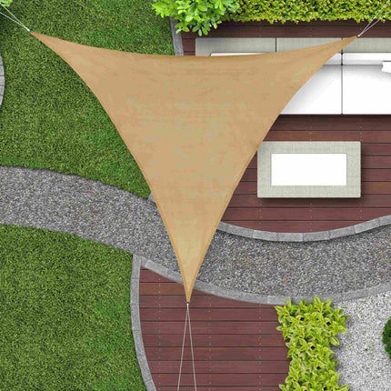 Trojúhelníková stínící plachta HDPE – UV ochrana, odolná vůči povětrnosti