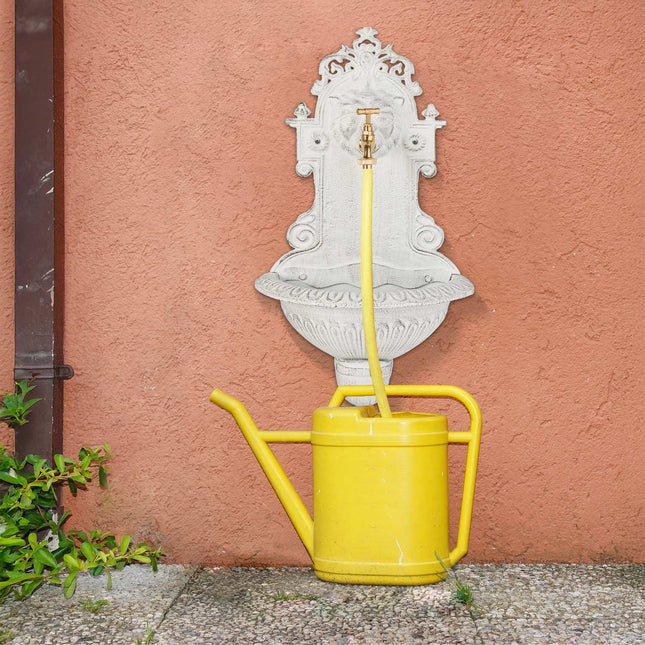 Wandmontierter Gartenbrunnen aus Gusseisen mit Hahn