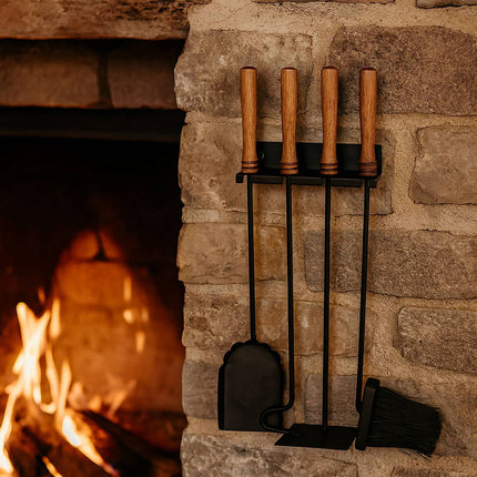 Wandmontiertes Kaminbesteck, Stahl & Holz, 5-teilig