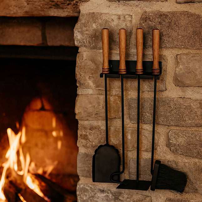 Wandmontiertes Kaminbesteck, Stahl & Holz, 5-teilig