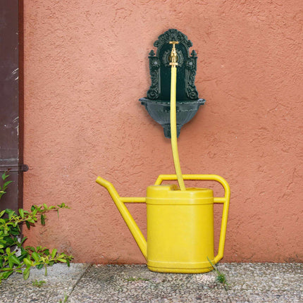 Wall fountain green