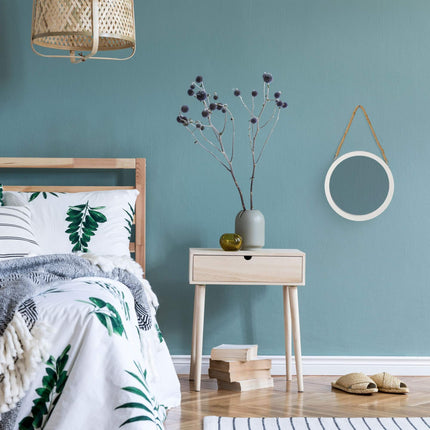 Wall mirror with rope suspension
