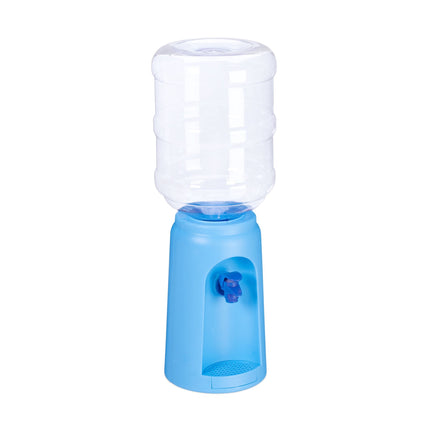 Water dispenser with tank
