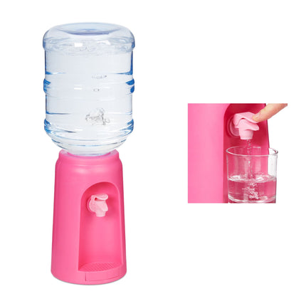 Water dispenser with tank