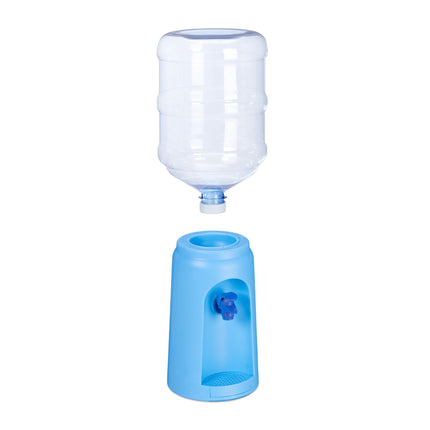 Water dispenser with tank