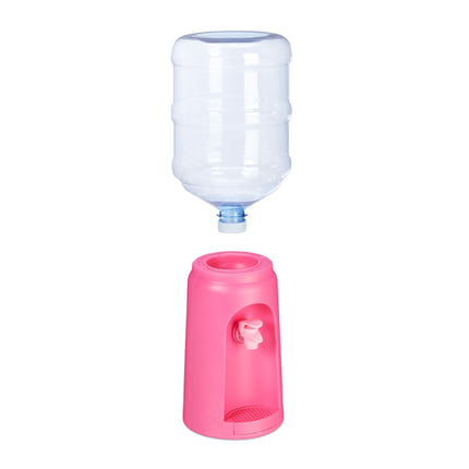 Water dispenser with tank