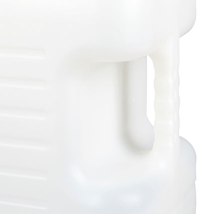 Wassertank mit Wasserhahn