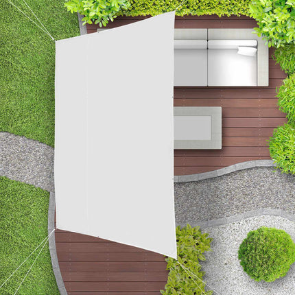 Water tank with faucet