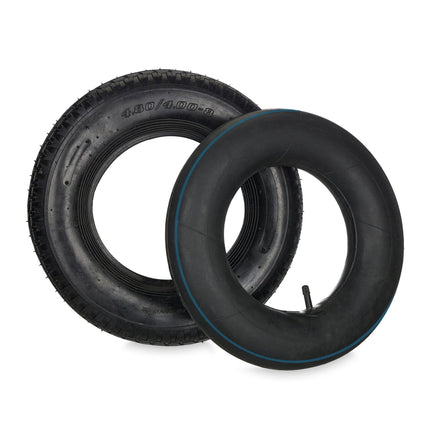 Wheel for wheelbarrow with hose