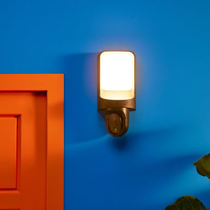 Applique murale intelligente WiFi d'extérieur avec caméra intégrée