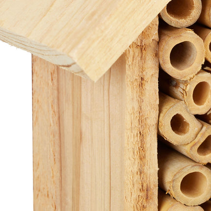 Wildbienen-Insektenhotel