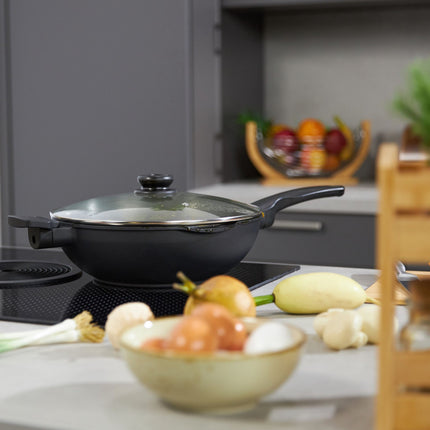 Wok avec couvercle