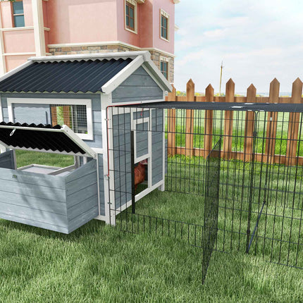 Wooden chicken house with nesting box and run for 4 chickens