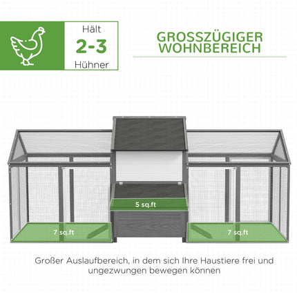 Grauer Hühnerstall aus Holz mit Nistkasten und Rampe