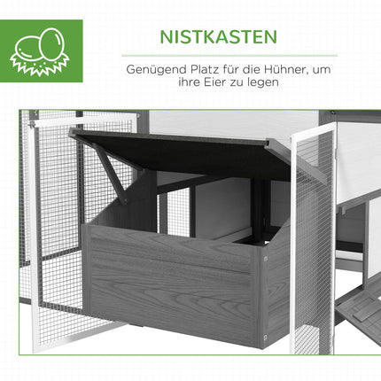 Grauer Hühnerstall aus Holz mit Nistkasten und Rampe