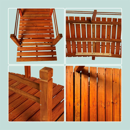 Holzbrücke für den Garten mit Bogen und Geländer