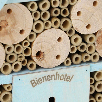 Insektenhotel aus Holz