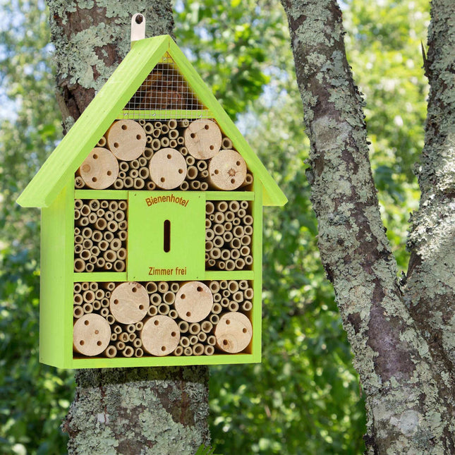 Insektenhotel aus Holz