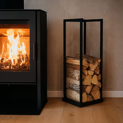 Holzständer aus hohem Metall