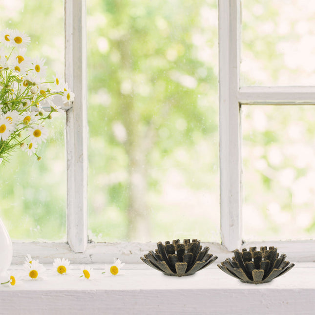 Set mit 2 Teelichthaltern in Blumenform